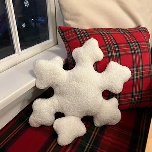 Snow Flake Pillow